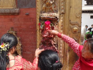 Entering the palace.